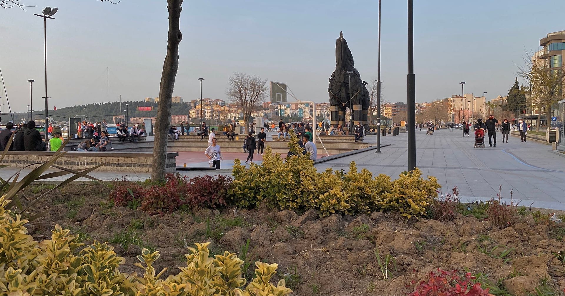 Çanakkale Kordon'da Troya filminde kullanılan ahşap at